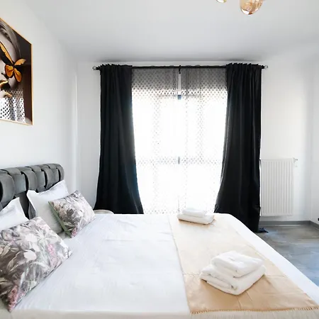 Soni Exclusive 389 Plaza With Private Parking & Self Check-in Apartamento *