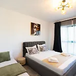 Apartment Soni Exclusive 389 Plaza With Private Parking & Self Check-in