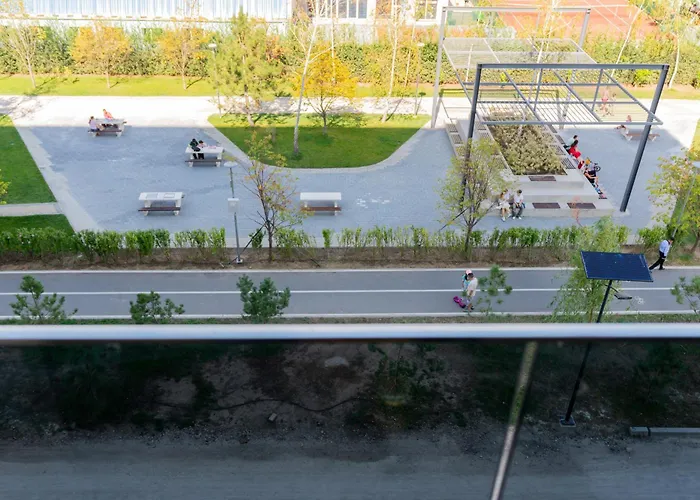 Soni Exclusive 389 Plaza With Private Parking & Self Check-in * Bucharest