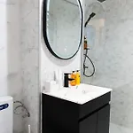 Apartment Soni Exclusive 389 Plaza With Private Parking & Self Check-in