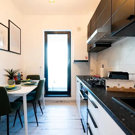 Soni Exclusive 389 Plaza With Private Parking & Self Check-in Apartment Bucharest