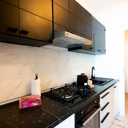 Soni Exclusive 389 Plaza With Private Parking & Self Check-in *