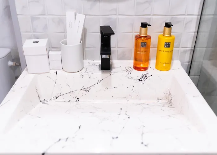 Soni Exclusive 389 Plaza With Private Parking & Self Check-in Bukarest