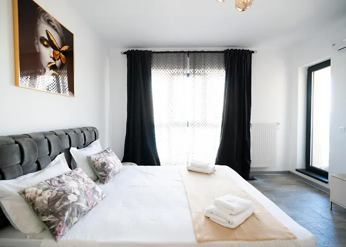 Soni Exclusive 389 Plaza With Private Parking & Self Check-in Lägenhet *