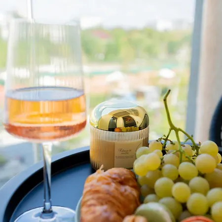 Appartamento Soni Exclusive 389 Plaza With Private Parking & Self Check-in Bucarest