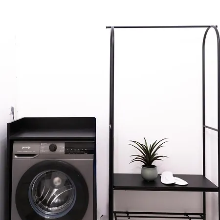 Soni Exclusive 389 Plaza With Private Parking & Self Check-in