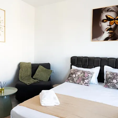 Apartament Soni Exclusive 389 Plaza With Private Parking & Self Check-in *