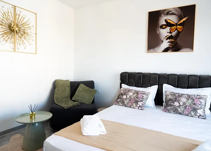 Διαμέρισμα Soni Exclusive 389 Plaza With Private Parking & Self Check-in *